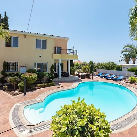 Villa Nantia Coral Bay