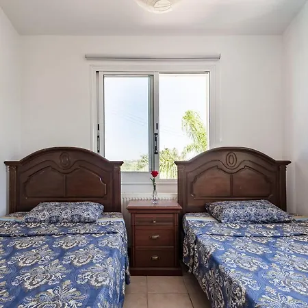 Nantia Villa